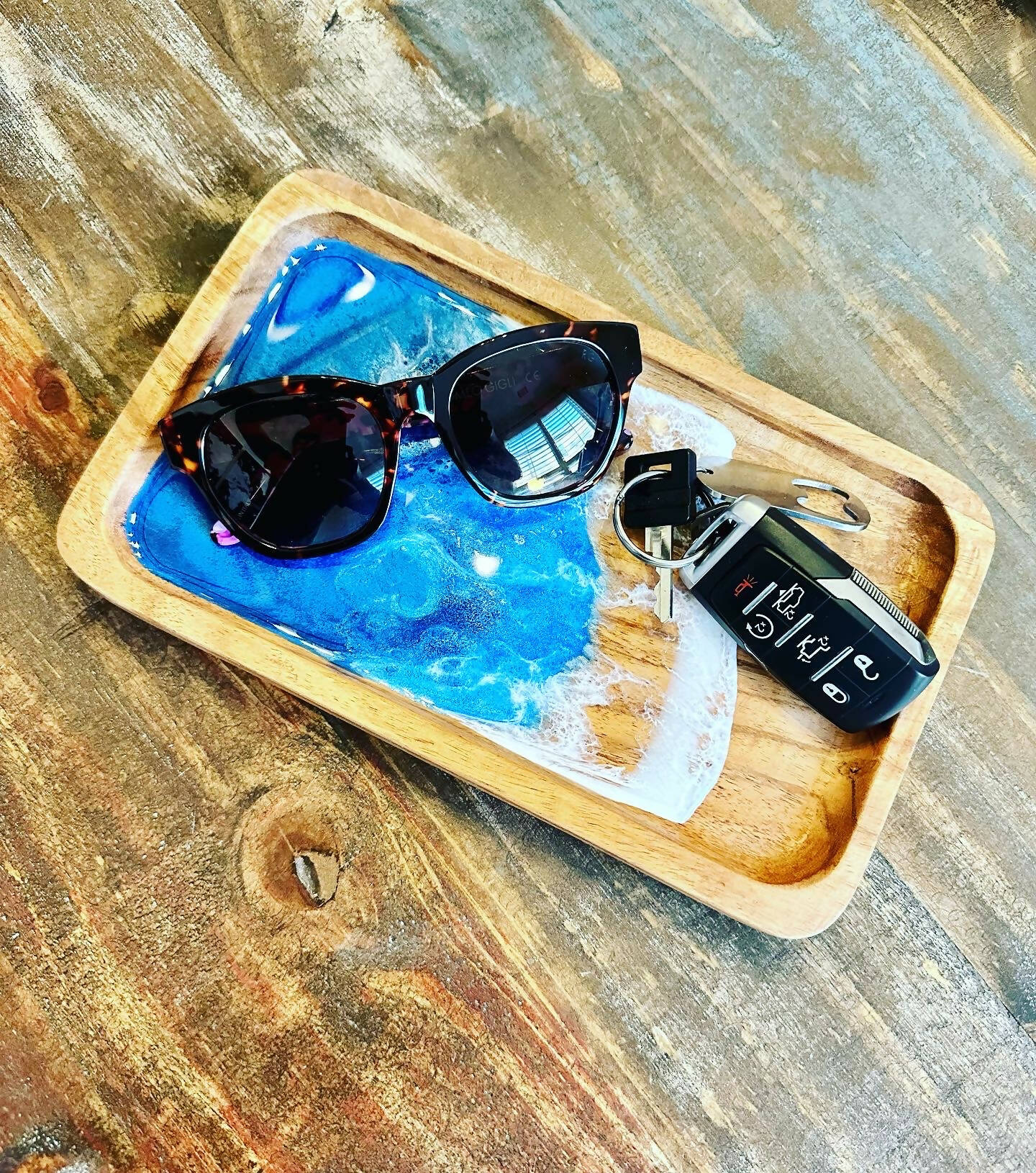 Ocean Wave Catch-All Tray